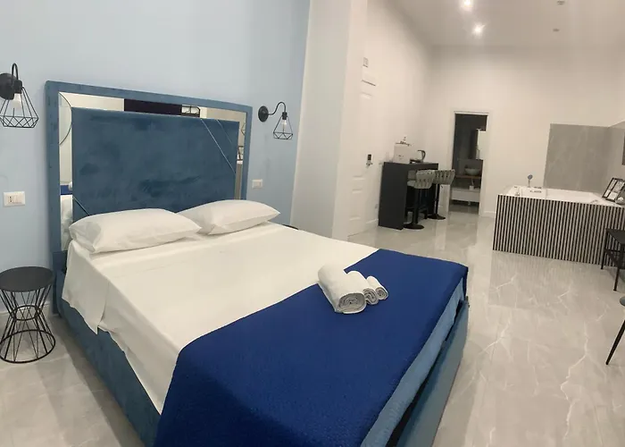 Miris Fast Comfortable Naples Airport Capodichino 25 Minutes Walk Self Check-In